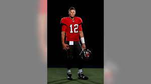 Photos First Look At Tom Brady In A Bucs Uniform Tom Brady Tom Brady Nfl Brady