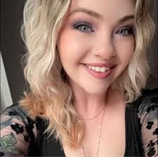 ✨ POV: You're scrolling and your favorite pink-loving photographer just  turned 26! ✨ Late post bevause this gal traveled to Motown today for a  wedding BUT..... Today's my birthday 🎂💕 and instead