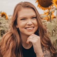 Dixie Meadows's Instagram, Twitter & Facebook