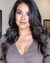 Mia Lynn's Instagram, Twitter & Facebook