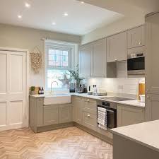 Chelford Pebble Kitchen In 2020 Rustic Kitchen Design Kitchen Design Small Country Kitchen Flooring