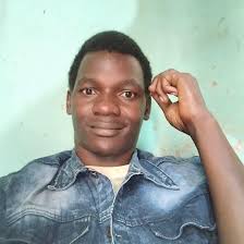 THADEO LWANGA VS MUKOKO TONOMBE. 📌Kumekuwa na mjadala kuhusu ubora na  uwezo wa hawa wachezaji wawili Mukoko Tonombe na Thadeo Lwanga, wote ni  viungo wakabaji je nani ni bora zaidi?. 📌Thadeo Lwanga.