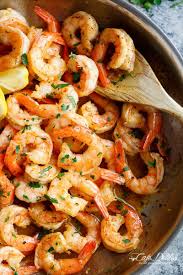 Lemon Garlic Butter Shrimp Is Packed Full Of Flavour And Ready On Your Table In Under 10 Minutes With The Lemon Garlic Lemon Garlic Butter Shrimp Food Recipes