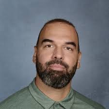 Louis Reale's Instagram, Twitter & Facebook