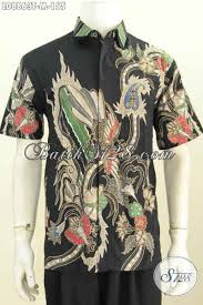 Batik sendiri memiliki varian dan jenis yang sangat banyak. Produk Batik Terbaru 2019 Baju Batik Pria Bagus Lengan Pendek Motif Keren Proses Tulis Hanya 155k Ld8863t M Toko Batik Online 2021