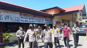Addison rae 1080x1080 xbox / addison rae wears a m. Kapolda Dan Wakapolda Sulsel Pantau Pos Operasi Ketupat Dan Pos Covid 19 Di Daerah Tribun Timur