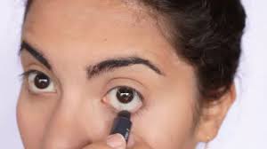 How to apply eyeliner on lower eyelid. How To Apply Eyeliner To The Waterline 11 Steps With Pictures