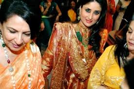Kareena Kapoor Sharmila Tagore At A Wedding In Bhopal Pinkvilla Sharmila Tagore Kareena Kapoor Kareena Kapoor Khan