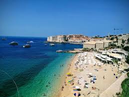 Super lage mit gratis parkplätzen im innenhof. Schoner Strand Nahe Der Altstadt Banje Beach Dubrovnik Reisebewertungen Tripadvisor