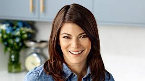 Gail Simmons Dishes On Canadian Foods And Top Chef