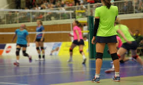 Seleção feminina de vôlei teve dificuldade, sofreu no primeiro set, mas reagiu, derrotou o a equipe nacional de vôlei feminino também acumulou 46 pontos em ataques e oito em bloqueios, assim. Tenis De Volei Feminino Cano Alto Online
