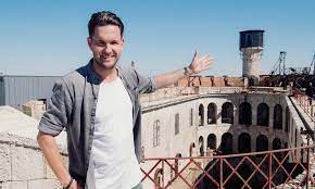 Fort boyard is a french game show created by jacques antoine that was first broadcast on 7 july 1990 (originally as les clés de fort boyard, however shortened to fort boyard from the second series in 1991). Fort Boyard Darum Geht Es In Der Neuen Sat 1 Show