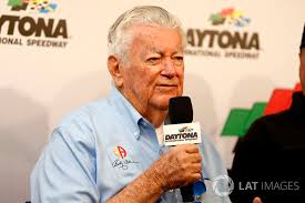Five nominees will be selected by the nascar hall of a special plaque honoring the landmark award winner in the hall of honor is revealed as part of the induction. Fotostrecke Bestenliste Der Nascar Rennsieger