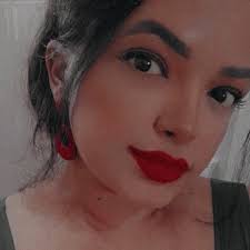 Anne Hathaway stuns in Paris for Fashion Week ❤️‍🔥