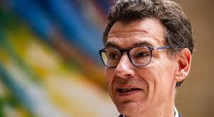 Sasha prasad sexo i made the schedule to tour Sydney