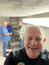 Anthony Munsell's Instagram, Twitter & Facebook