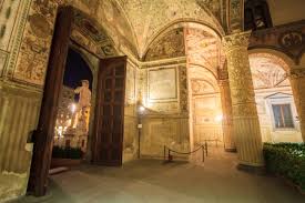 Url consultato il 13 aprile 2014 (archiviato dall'url originale l'8 marzo 2020). Interior Of The Palazzo Della Signoria Or Palazzo Vecchio In Florence Tuscany Italy Stock Photo Picture And Royalty Free Image Image 67727834