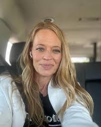 Jeri Harris's Instagram, Twitter & Facebook