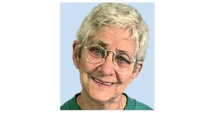 Lynne Benoit's Instagram, Twitter & Facebook