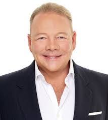 Dana Heard's Instagram, Twitter & Facebook