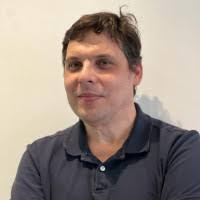 1500+ perfis com “Sidney De”