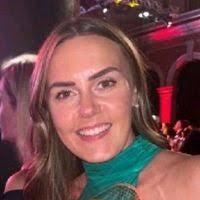 Rebecca Muir's Instagram, Twitter & Facebook