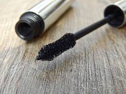 Nettoyez Des Meubles De Cuisine Un Peu Crasseux Avec 2 Ces Ingredients Astuces De Grand Mere Comment Faire Du Mascara Mascara Mascara Sec