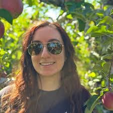 Edna Cates's Instagram, Twitter & Facebook