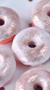 Kartinka S Tegom Donuts Food And Glitter Food Wallpaper Cake Wallpaper Donut Decorating Ideas