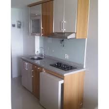 Mengambil desain kitchen set minimalis modern dan memanfaatkan pencahayaan yang tepat, warna coklat motif serat kayu dengan kombinasi warna cream serat kayu pun menciptakan kesan dinamis pada ruangan. Harga Kitchen Set Atas Terbaik Furniture Perlengkapan Rumah Juli 2021 Shopee Indonesia