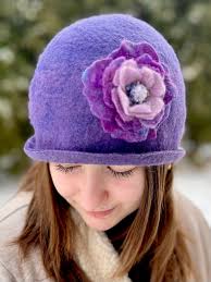 Felted Beanie With Hand-beaded Wet Felted Flower, Wool Felt Hat, Women's  Hat, Slouchy Feminine Winter Hat, Custom Colors, Gift for Her