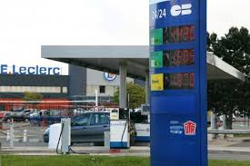 Que le ministre insiste, soit, mais c'est le. 2 250 Litres De Petrole Voles A La Station Essence
