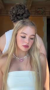 @Sofya lives in a French mansion ⚜️