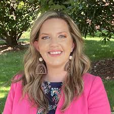 Candace Eaton's Instagram, Twitter & Facebook