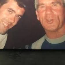 James frontman 'disgusted' after Tommy Robinson uses indie band song 'Sit  Down' at protest