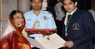 Rathore was awarded rajiv gandhi khel ratna award in 2004 and the padma shri in 2005. Rajiv Gandhi Khel Ratna Award Winner List 1997 To 2017