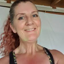 LADIES FUN & FITNESS DANCE CLASS.** **Woodburn Memorial Hall. Wednesdays  6-7 p.m. $6. Ages 18 to 80, no previous dance experience needed. Gentle  exercises for strength, flexibility and stability. Easy, fun dance