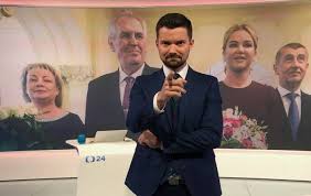 „moderátor kontinuálního vysílání, mimořádných pořadů, speciálů a… Orlicky Net Exkluzivni Rozhovor S Reporterem A Moderatorem Zpravodajstvi Ceske Televize Tomasem Drahonovskym Pro Orlicky Net