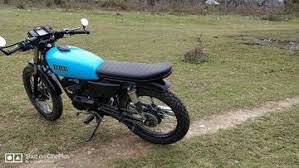Modifikasi rx king yang pertama yaitu dengan menggunakan tema merah gelap yang menggunakan kombinasi warna merah dan hitam. Ganti Setang Sama Jok Doang Yamaha Rx 135 Langsung Jadi Cafe Racer Gridoto Com