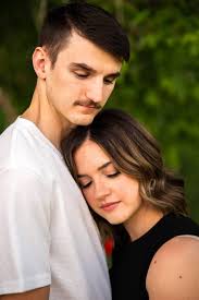 Photographer booking mini sessions in Vancouver