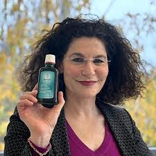 Adriana Frey's Instagram, Twitter & Facebook