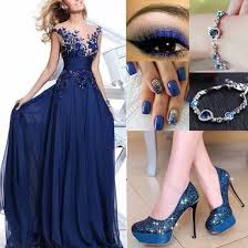 Y además, las firmas apuestan por este color en todas sus versiones. Vestido Azul Rey Y Tips De Los Accesorios Que Puedes Utilizar Vestidos Azules Accesorios Para Vestido Azul Vestidos De Fiesta Azul Oscuro