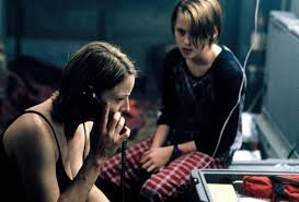 Panic room is not a movie about insight into the human condition or subtle, complex characters; Jodie Foster And Kristen Stewart In Panic Room 2002 à¸—à¸£à¸‡à¸œà¸¡
