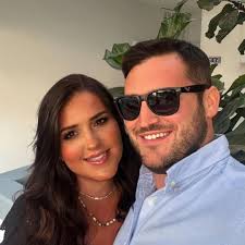 2022 John Deere 6R185 with 4700hrs. Seriously high spec example !!  https://www.hfultontractors.com/content/john-deere-6r185/