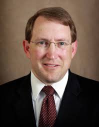 Goettle touts background in ag, law, business