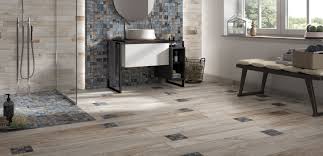 Per grès effetto legno o grès finto legno si definisce una vasta gamma di piastrelle in grès porcellanato che imitano, per estetica e formato, i pavimenti in legno.negli anni 2017/2018 i pavimenti in grès effetto legno hanno conquistato un'ampia fetta di mercato diventando i pavimenti in ceramica più richiesti in ambito residenziale rubando una fetta di mercato al. Gres Porcellanato Effetto Legno Inwood Ceramica Rondine