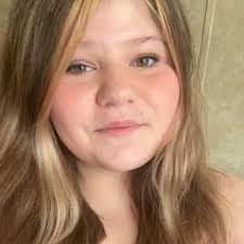 Are tattoo shops open this Sunday?