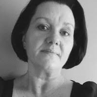 Anna Caffrey's Instagram, Twitter & Facebook