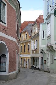 Wir kreuzen auf der donau und genießen den blick auf den nibelungengau zwischen ybbs und melk. Gedachtnis Des Landes Orte Ybbs An Der Donau