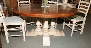 But keep in mind that these oversized table legs are not the only option for a true country style dining table! Round Farmhouse Painted Kitchen Dining Table Oak